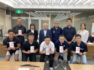 230715_県贈呈集合写真