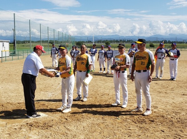 第19回シニア小松市長旗親善大会 弁慶戦準優勝チーム表彰式3