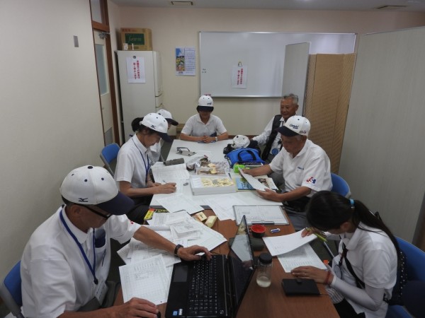 中日本総合男子 記録の集計作業風景