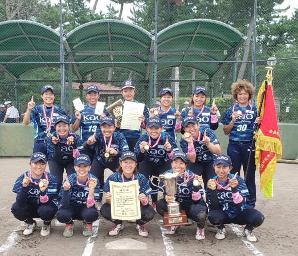 優勝チーム＜花王コスメ小田原フェニックス＞