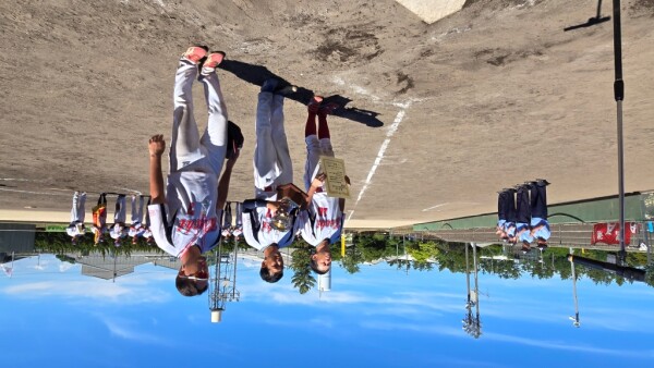 準優勝チーム_表彰式3