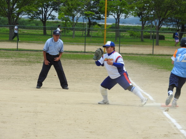 準決勝戦の模様（三馬チェリーズ対モンキーズＪｒ戦）１
