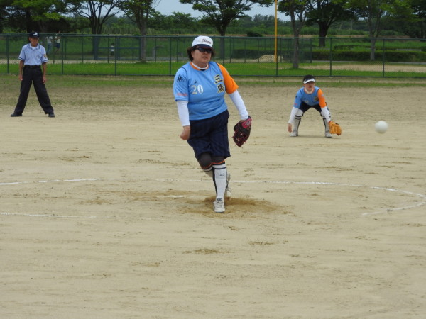 準決勝戦の模様（三馬チェリーズ対モンキーズＪｒ戦）３