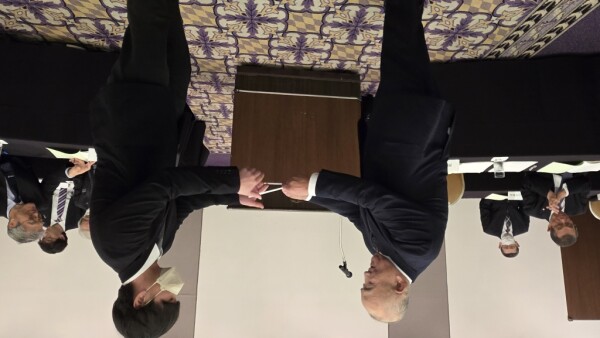 激励金贈呈(野々市明倫高等学校)