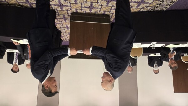 激励金贈呈(金沢高等学校)