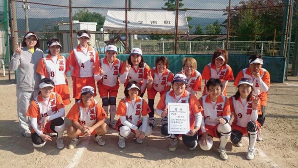 第３４回女子石川県選手権大会 準優勝チーム　三馬チェリーズ