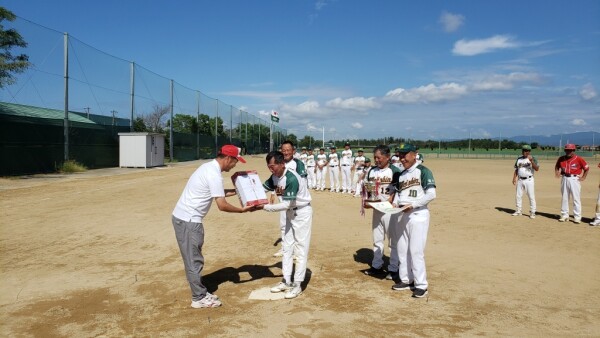 第19回シニア小松市長旗親善大会 富樫戦優勝チーム表彰式3