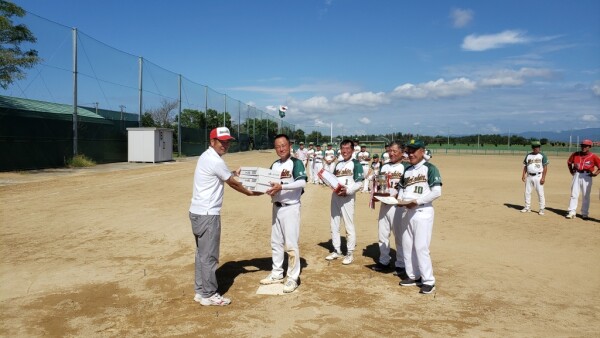 第19回シニア小松市長旗親善大会 富樫戦優勝チーム表彰式4