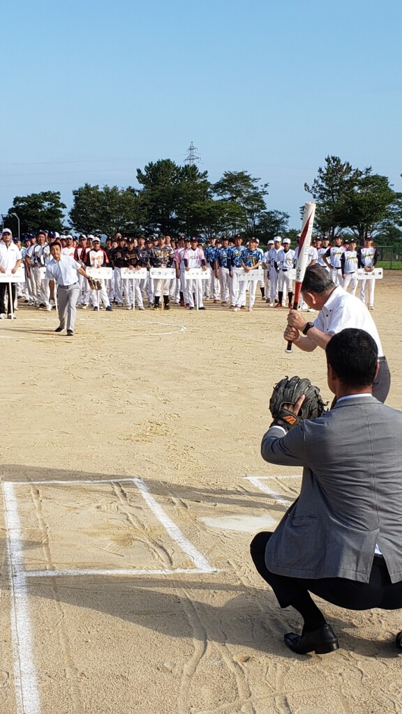 開会式(始球式)