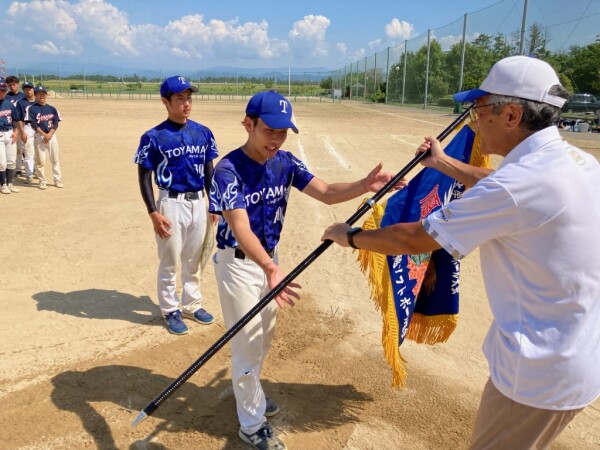 11_富山大B優勝旗