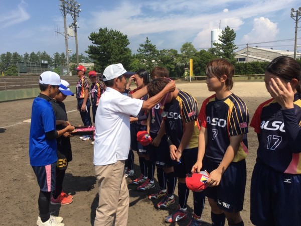 2019第40回全日本クラブ女子選手権大会 閉会式の模様　準優勝チーム＜ＡＬＳＯＫ鹿児島ＡＬＬＷＡＶＥ＞4