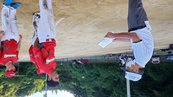 2022年表彰式優勝チーム1