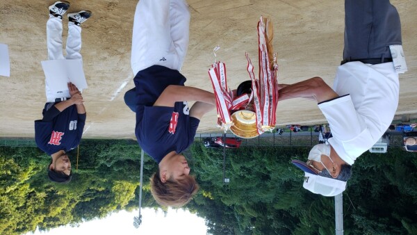 2022年表彰式準優勝チーム3